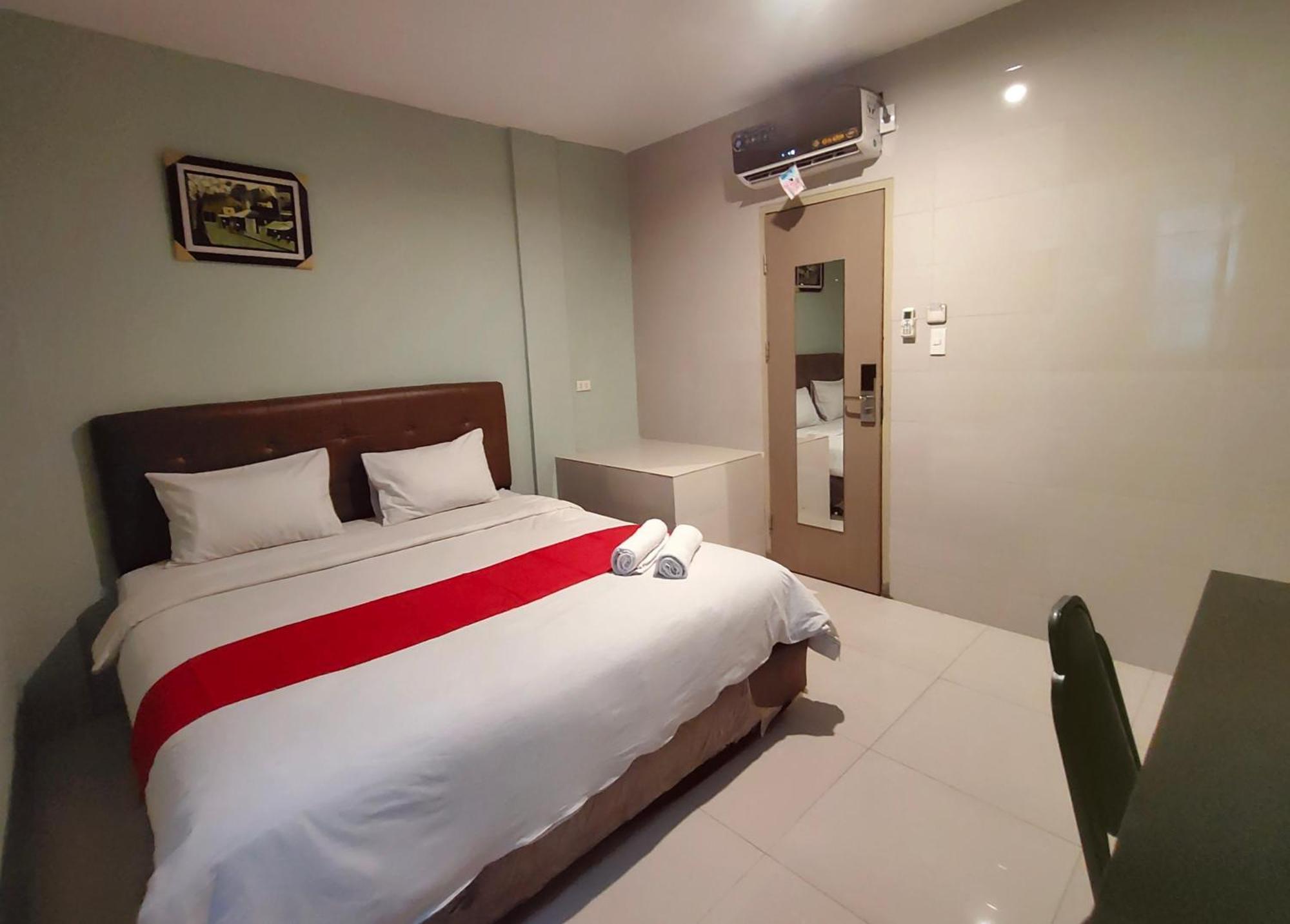 Permata Inn Medan Exterior photo