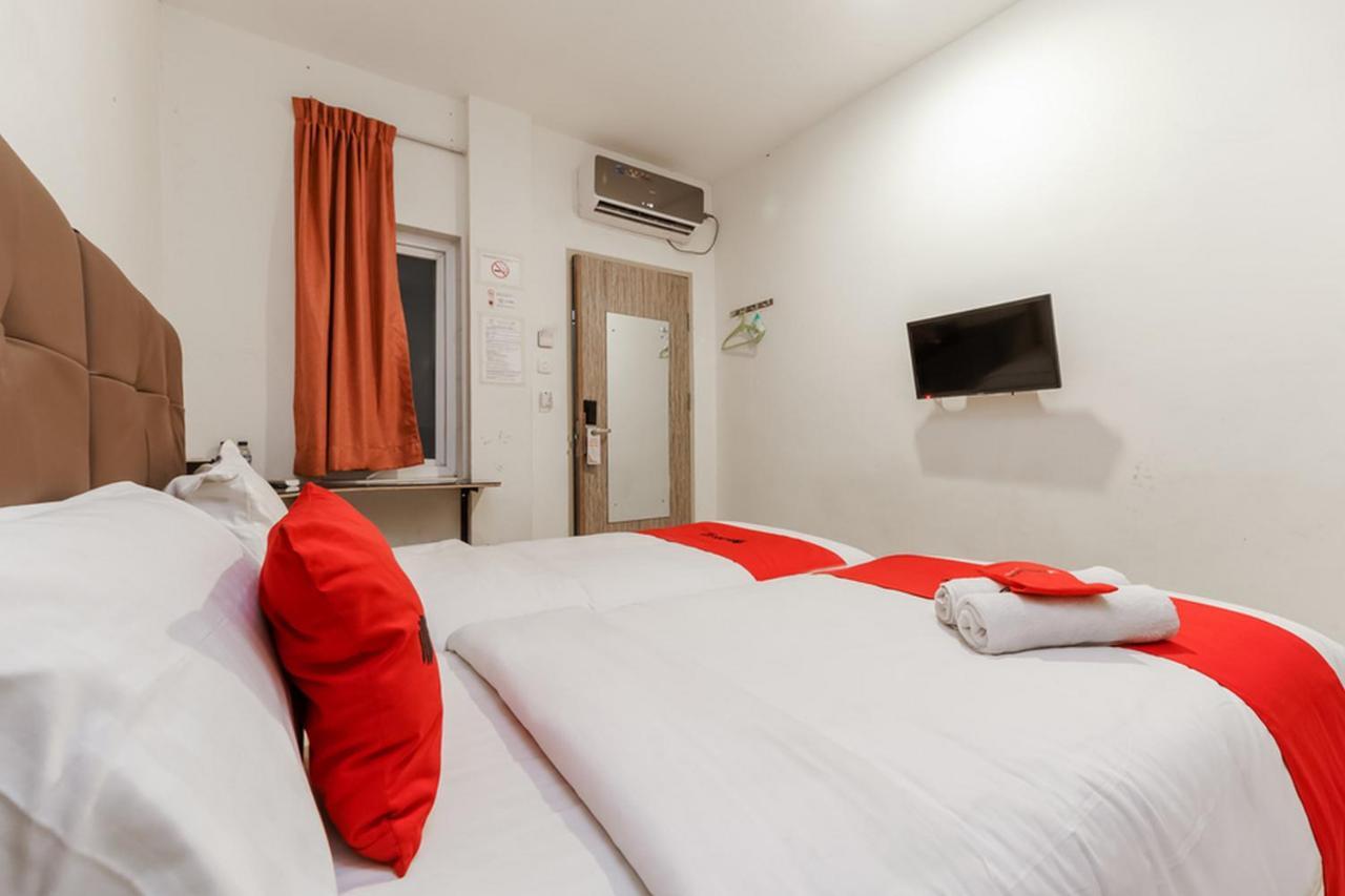 Permata Inn Medan Exterior photo